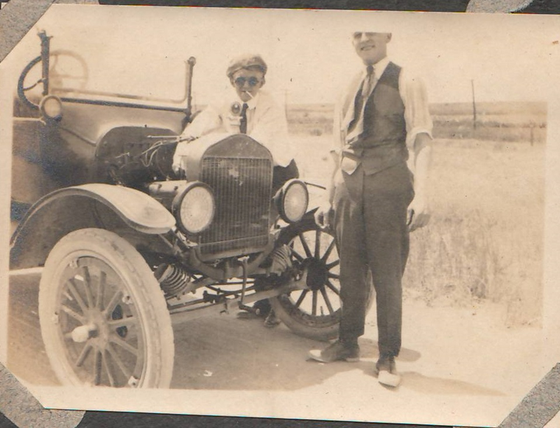 Illustration for article titled Pre-WW2 Family Cars